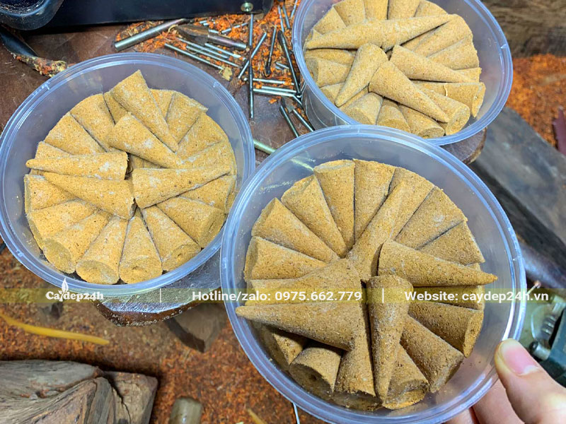 Những hộp hương nụ được làm từ Hoàng Đàn Tuyết Lạng Sơn